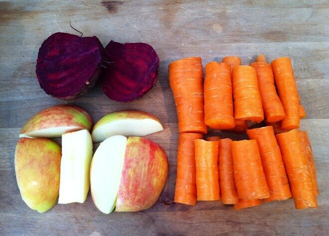 1 свекла, 2 моркови, 1 яблоко. Рецепт от лучшего диетолога в мире!