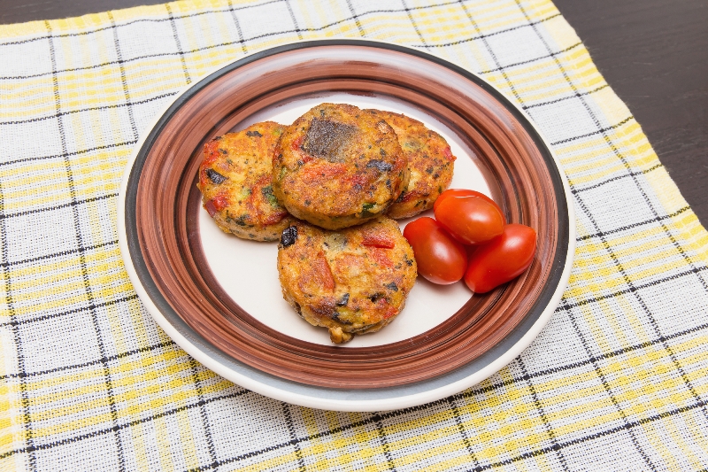 Рецепт котлет из баклажанов и кабачков с творогом