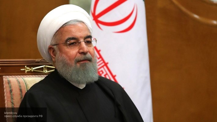 Глава Ирана поручил найти ответственных за теракт на военном параде