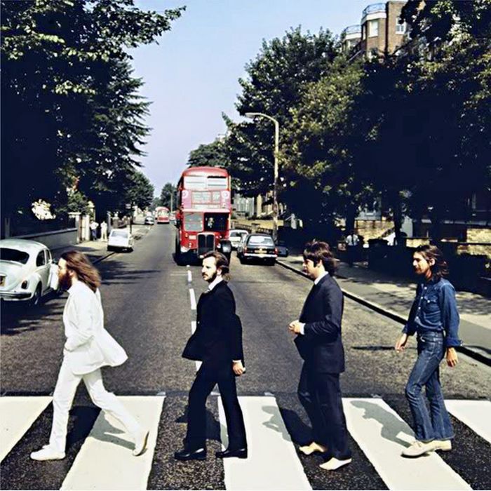 Кадры с фотосессии The Beatles для обложки к альбому Abbey Road theBeatles, обложка, альбом, фотосессия, кадры