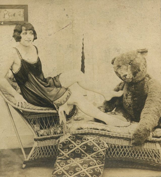 Странные снимки из прошлого (40 фото) Странные снимки из прошлого (40 фото)