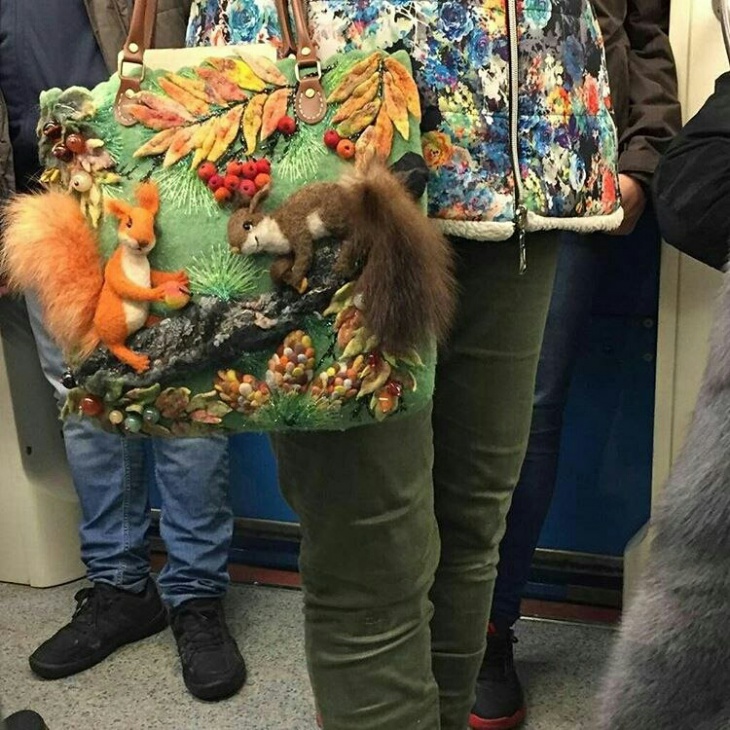 Жутенькая сумочка