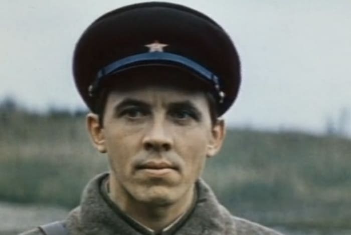 Валерий Золотухин в фильме *О тех, кого помню и люблю*, 1973 | Фото: kino-teatr.ru Как роман с иностранцем разрушил актерскую карьеру советской актрисы Евгении Сабельниковой