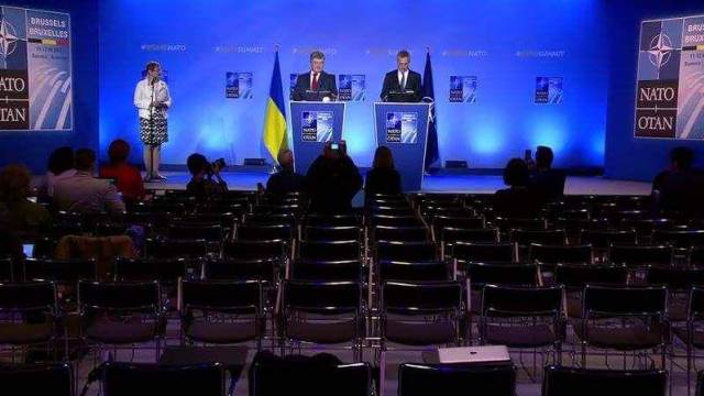 Порошенко поел на халяву