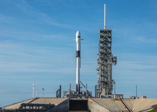 SpaceX впервые запустила мощнейшую модификацию Falcon 9