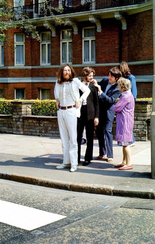Кадры с фотосессии The Beatles для обложки к альбому Abbey Road theBeatles, обложка, альбом, фотосессия, кадры