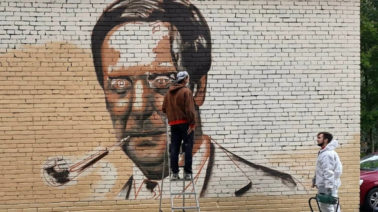 Граффити с портретом физика Капицы появилось в Петербурге