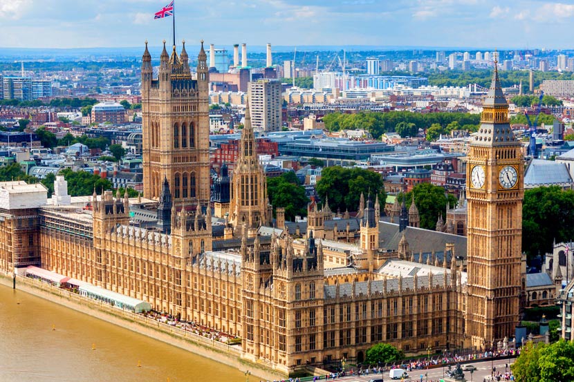 Почему русский парламент запихнули в сарай?