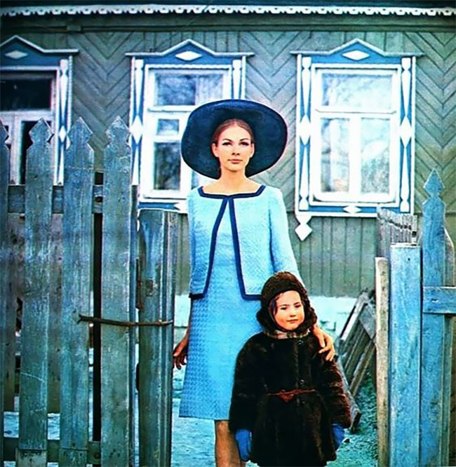 8 ярких фото голландских моделей в мрачном СССР