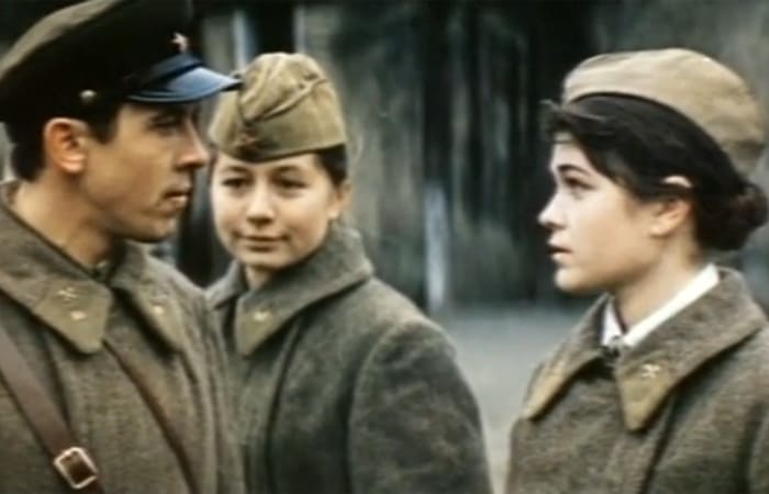 Кадр из фильма *О тех, кого помню и люблю*, 1973 | Фото: kino-teatr.ru Как роман с иностранцем разрушил актерскую карьеру советской актрисы Евгении Сабельниковой