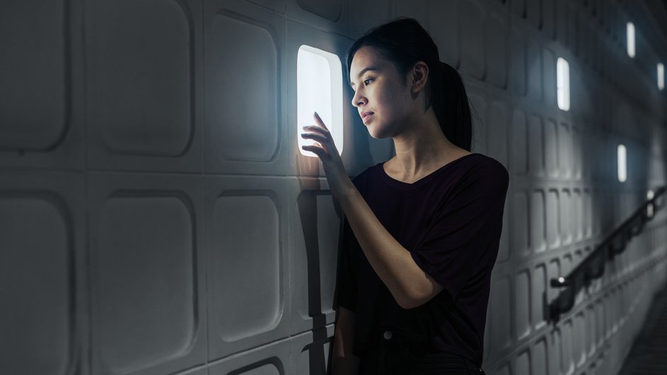 Девушка в космосе