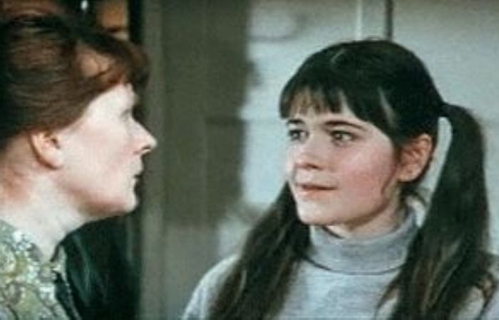 Евгения Сабельникова в фильме *Учитель пения*, 1972 | Фото: kino-teatr.ru Как роман с иностранцем разрушил актерскую карьеру советской актрисы Евгении Сабельниковой