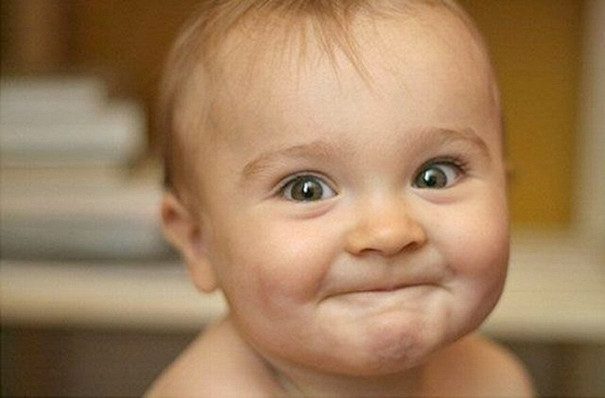 26 самых смешных выражений лиц малышей 26 самых смешных выражений лиц малышей