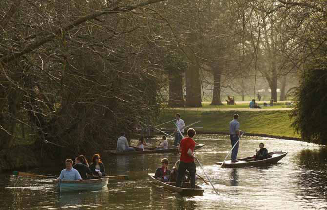 Весенние дни