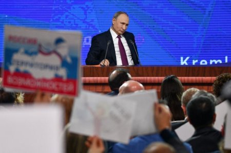 Мир, который рухнул. Почему именно сейчас Путин появился на экранах и обложках Британии