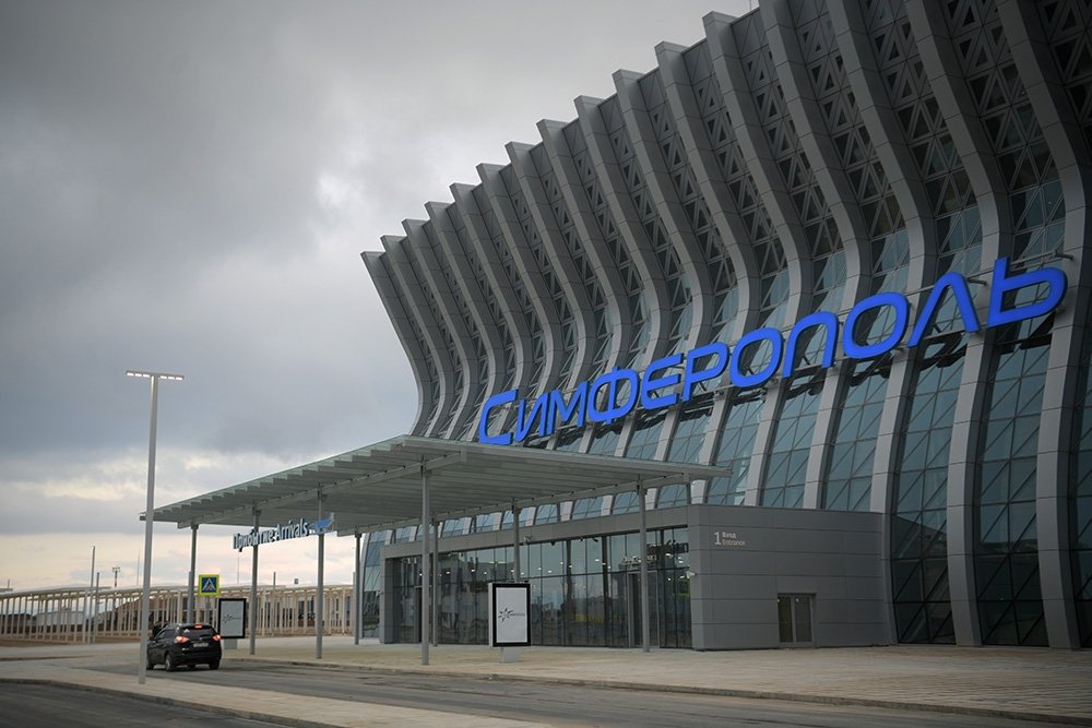 Новый терминал аэропорта Симферополь принял первых пассажиров Новый терминал аэропорта Симферополь принял первых пассажиров