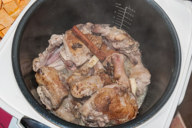 Курица с рисом и тыквой по-катавски.