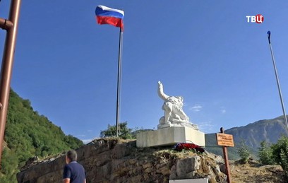 В Италии появился памятник погибшему под Пальмирой офицеру Прохоренко В Италии появился памятник погибшему под Пальмирой офицеру Прохоренко
