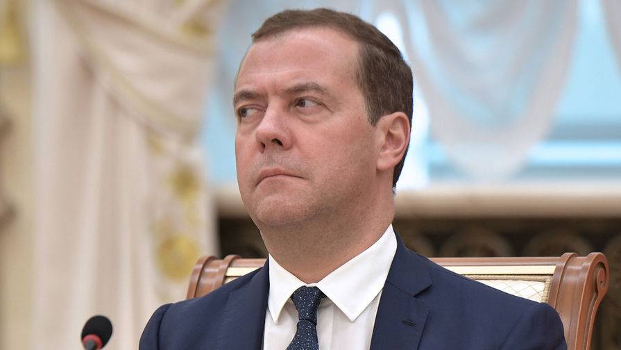 Рейтинги власти продолжают снижаться. Больше всего досталось Медведеву Рейтинги власти продолжают снижаться. Больше всего досталось Медведеву