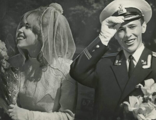 «А детство осталось». Звягельский, 1965 год, г. Москва, из архива МАММ/МДФ.