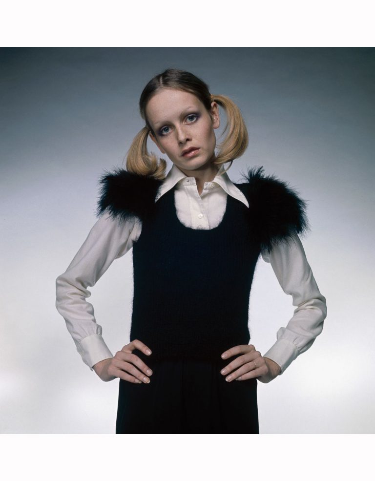 twiggy-wearing-a-fur-trimmed-dress-knitted-by-herself-over-a-white-blouse-1972-her-hair-is-worn-in-long-pigtails-or-bunches-c2a9-justin-de-villeneuve… twiggy-wearing-a-fur-trimmed-dress-knitted-by-herself-over-a-white-blouse-1972-her-hair-is-worn-in-long-pigtails-or-bunches-c2a9-justin-de-villeneuve…