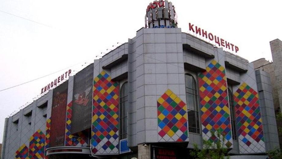 5 легендарных кинотеатров, которые сносят из-за программы реконструкции