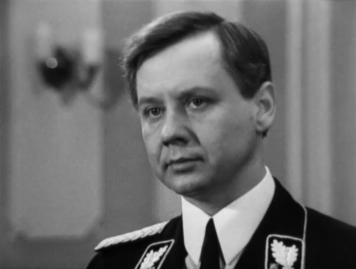Олег Табаков: о чем родственники эсэсовца Шелленберга написали советскому актеру Олег Табаков: о чем родственники эсэсовца Шелленберга написали советскому актеру