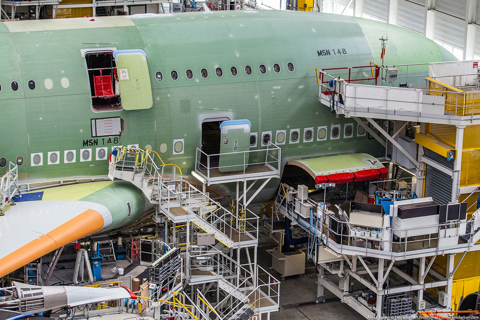 Процесс производства самого большого в мире пассажирского самолета
