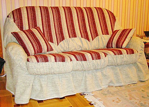Красивый полосатый чехол на диван 6 6