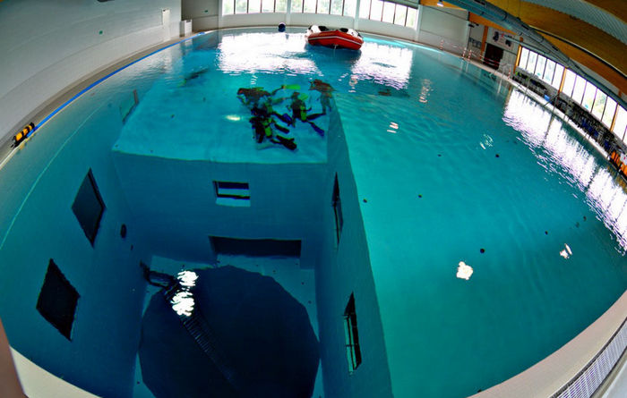 Где находится самый глубокий в мире бассейн, и как в нём искупаться