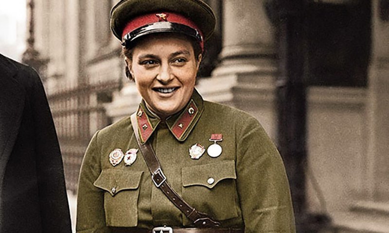 12 июля - День легендарной женщины-снайпера Людмилы Павличенко 12 июля - День легендарной женщины-снайпера Людмилы Павличенко видео, вов, герои, снайпер