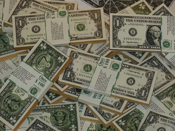 "Финаносовый пир завершен": доллар США не сможет давать стране товары "Финаносовый пир завершен": доллар США не сможет давать стране товары