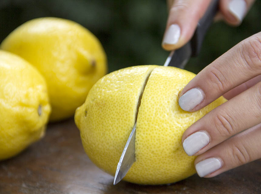 Картинки по запросу cut lemons and keep them in your bedroom this will save your life