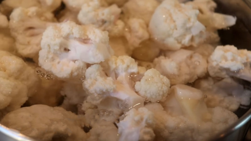 Не надо жарить цветную капусту! Есть способ вкуснее и полезнее Не надо жарить цветную капусту! Есть способ вкуснее и полезнее