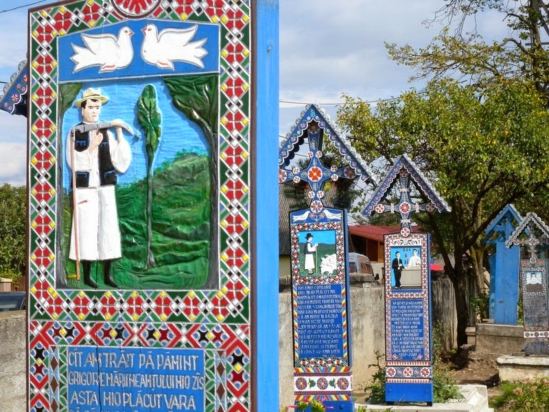 Черный юмор на румынском кладбище