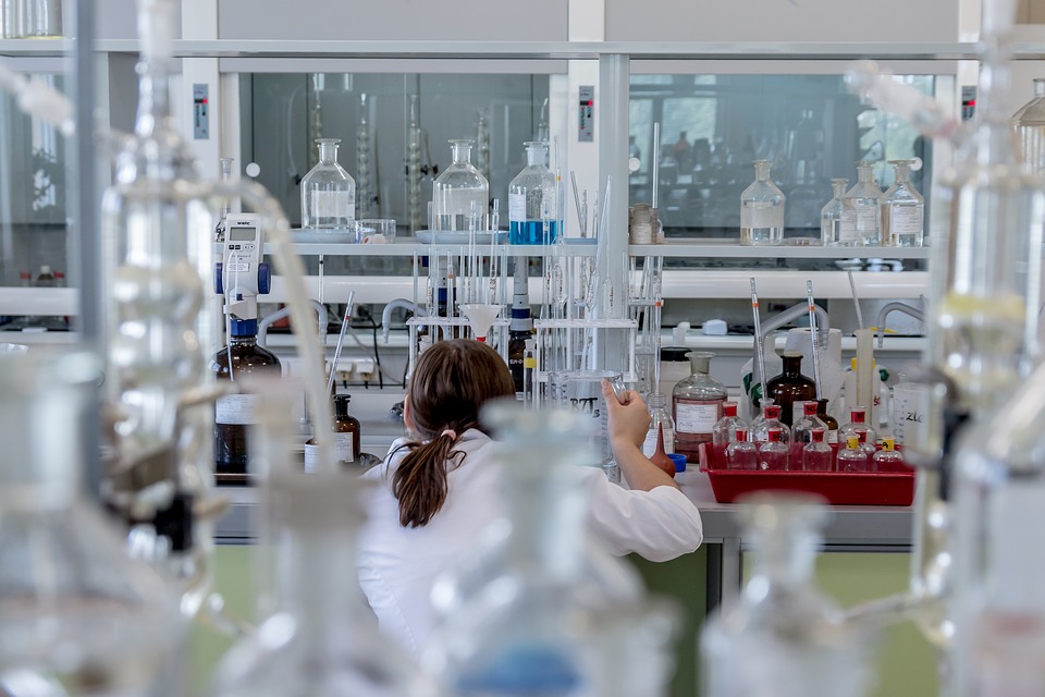 https://360tv.ru/media/uploads/article_images/2018/05/1434_laboratory-2815640_960_720.jpg