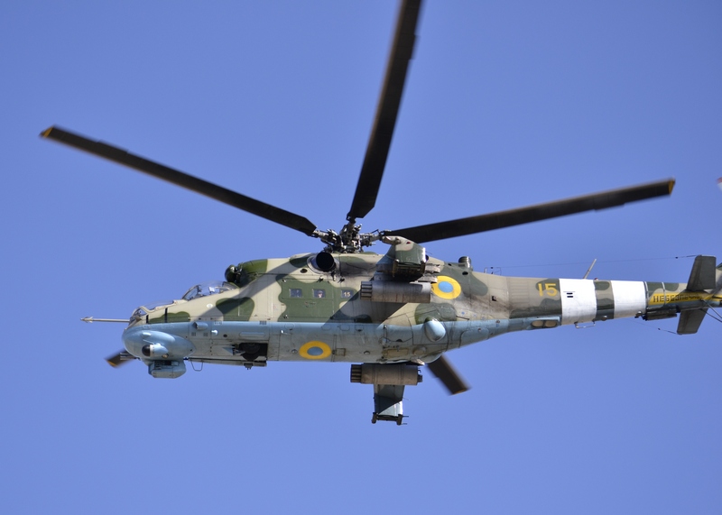 Mi-24 N15 yellow-006