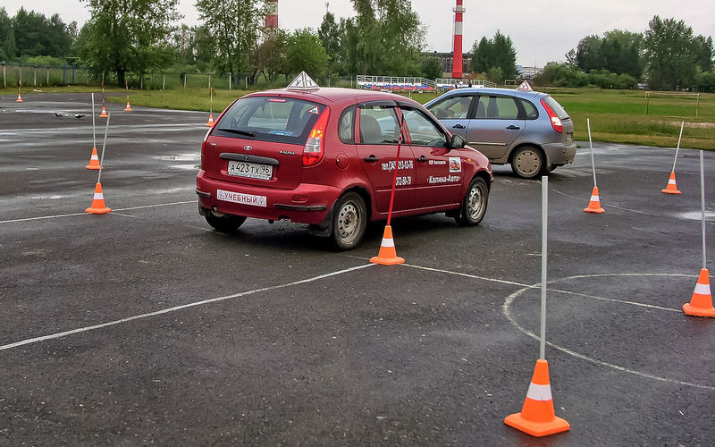 Первоначальное обучение вождению транспортных средств должно проводиться на закрытых площадках.