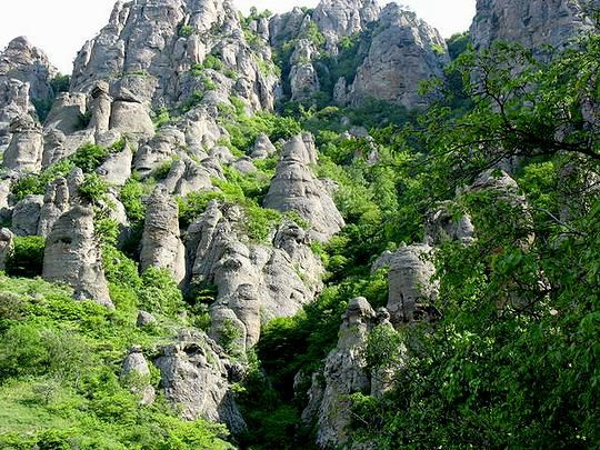 Долина Приведений - долина на горе Демерджи (Крым)