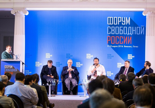Вот эти люди со светлыми лицами, которые на деньги перечисленных выше контор, денно и нощно пекутся о нашем с вами благе