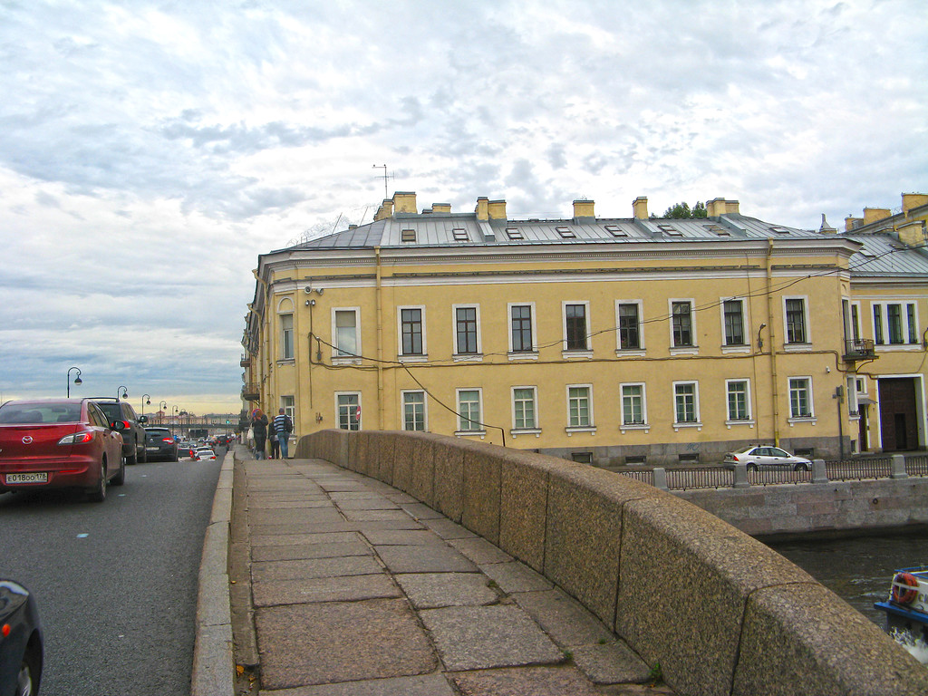 Наб._Кутузова_36_01 Прачечный мост.jpg Наб._Кутузова_36_01 Прачечный мост.jpg