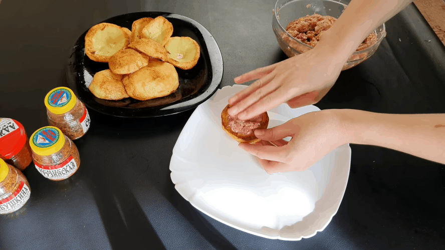 Картофельные лодочки — потрясающее блюдо из обычных продуктов