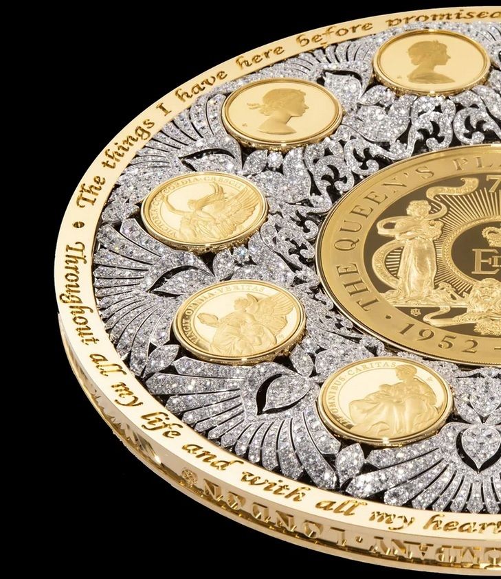 В честь Елизаветы II выпустили монету из 3,6 кг золота стоимостью $23 млн В честь Елизаветы II выпустили монету из 3,6 кг золота стоимостью $23 млн