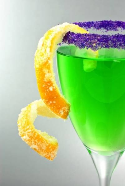 Украшаем бокалы для коктейлей. С праздником по жизни