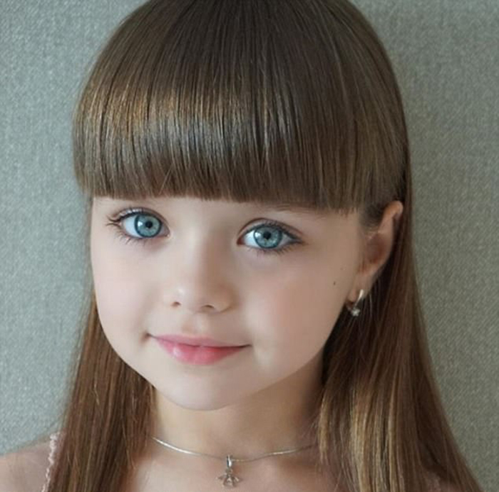6-летняя Настя из России признана самой красивой девочкой в мире 6-летняя Настя из России признана самой красивой девочкой в мире