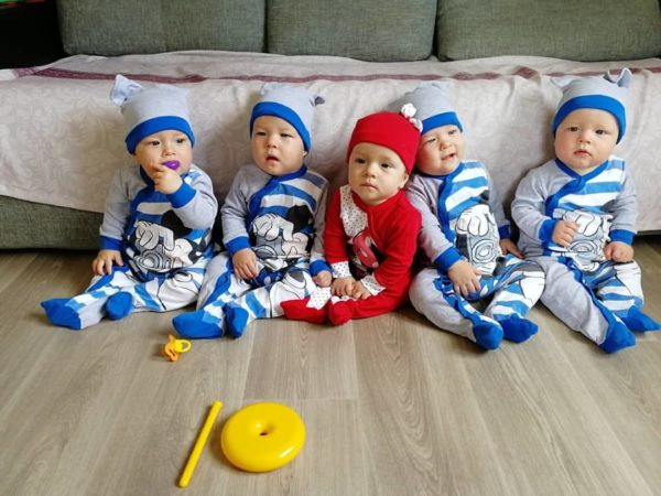 «Выходи, там тебя пятеро детей ждут» – после родов и наркоза мама очень удивилась... «Выходи, там тебя пятеро детей ждут» – после родов и наркоза мама очень удивилась...