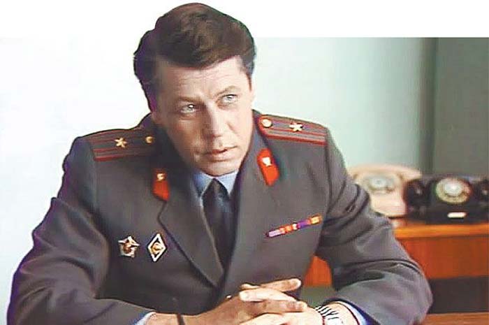 Как менялся следователь Знаменский, актер Георгий Мартынюк, с течением времени.