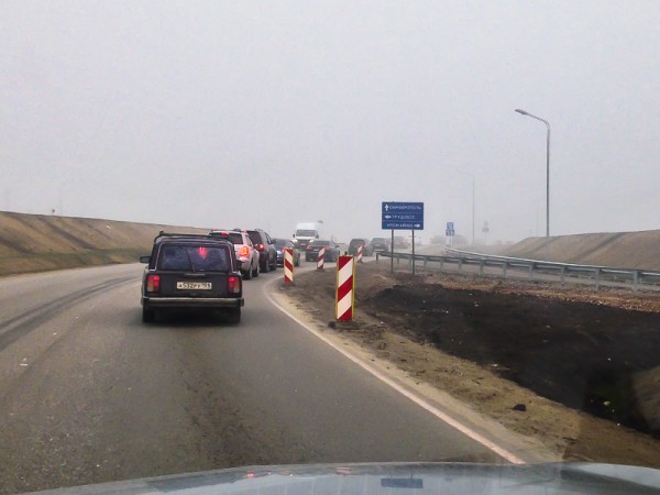 Вести из Крыма: До открытия сезона  еще три месяца, а на дорогах уже пробки