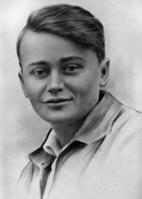 Какая непростительная ошибка погубила 16-летнего комиссара «Молодой гвардии» Олега Кошевого Какая непростительная ошибка погубила 16-летнего комиссара «Молодой гвардии» Олега Кошевого