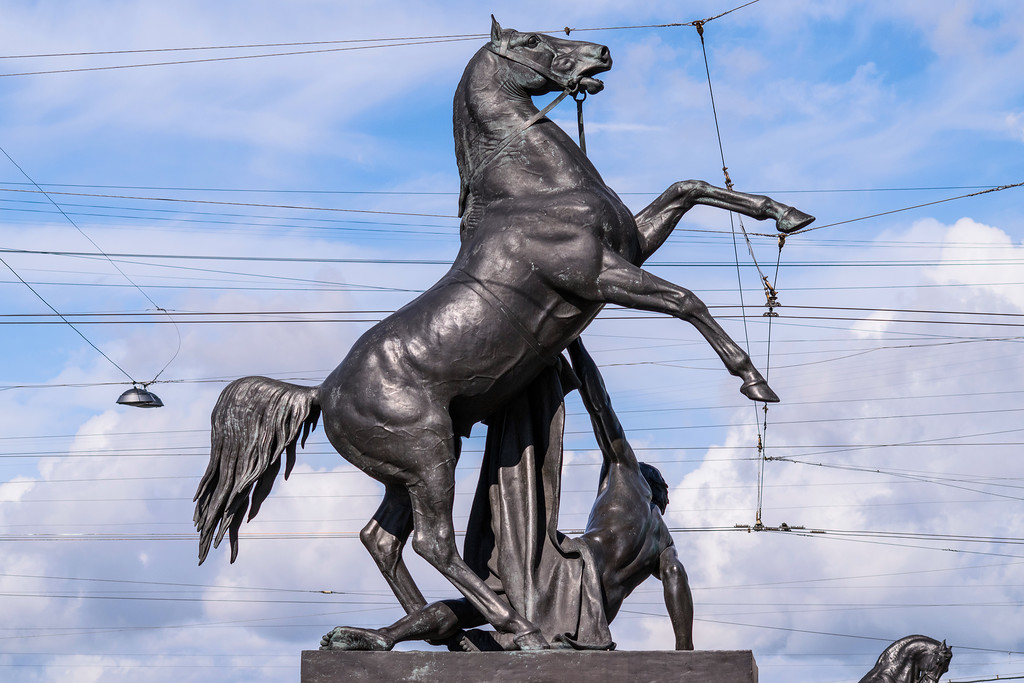 Скульптуры Аничкова мост в Санкт-Петербурге 1.jpg Скульптуры Аничкова мост в Санкт-Петербурге 1.jpg